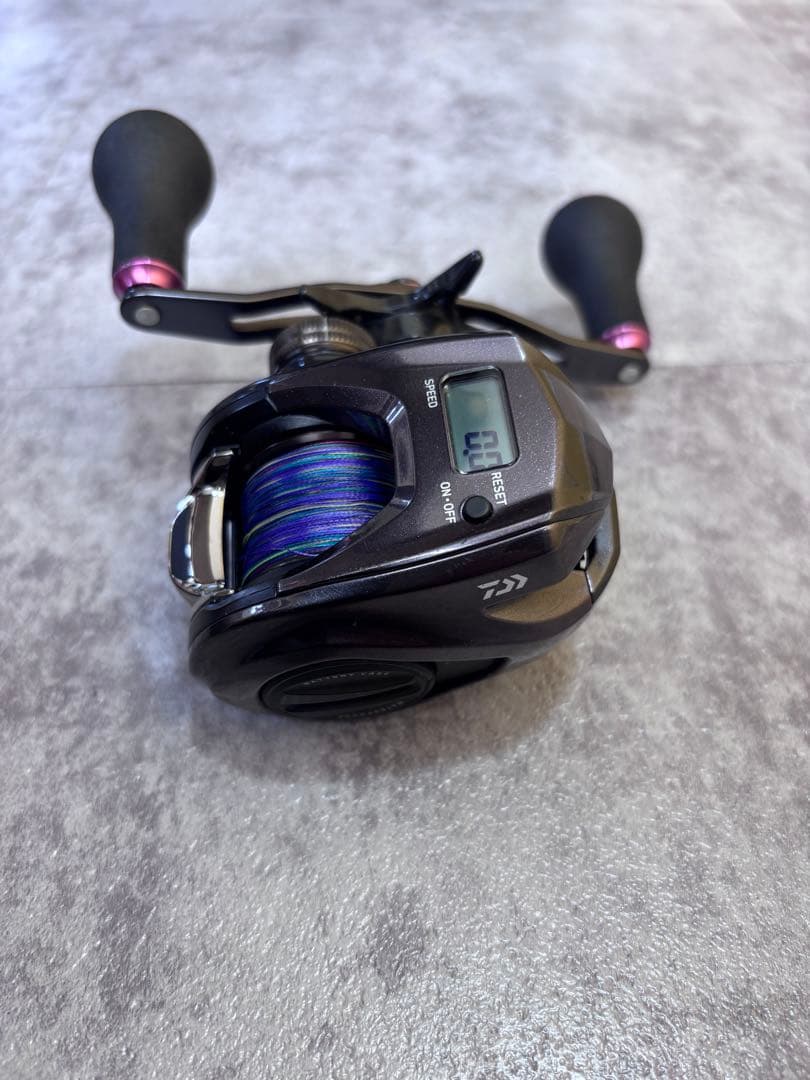 今週末まで　美品　紅牙 IC 150 左巻き　ベイトリール　カウンター　早い者勝
