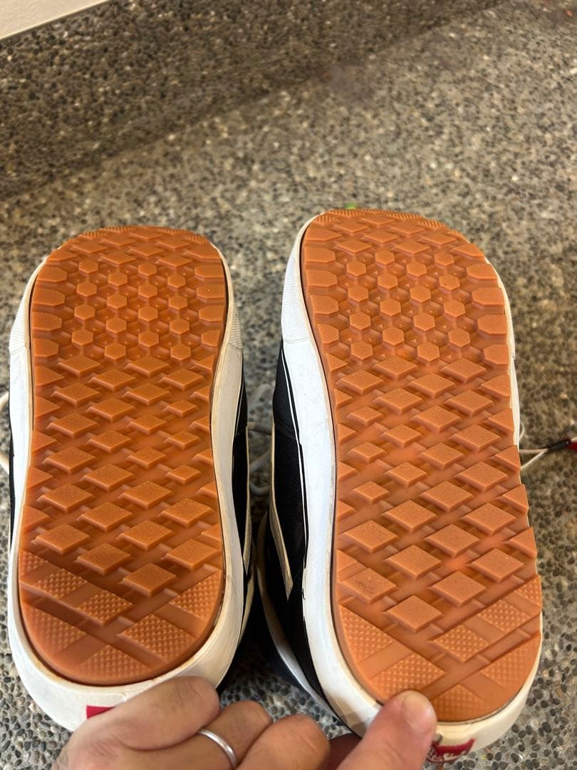 Vans V1 UltraCush スノーボードブーツ ブラック