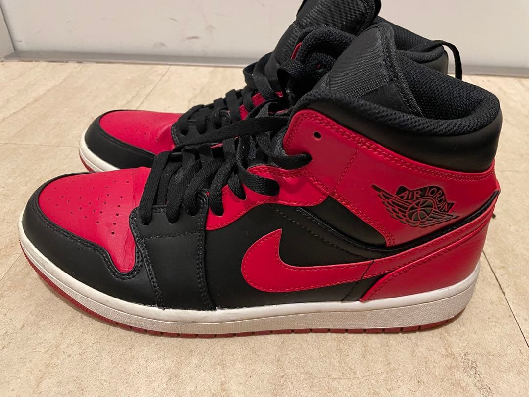 Nike Air Jordan 1 赤黒 ミッド　28cm