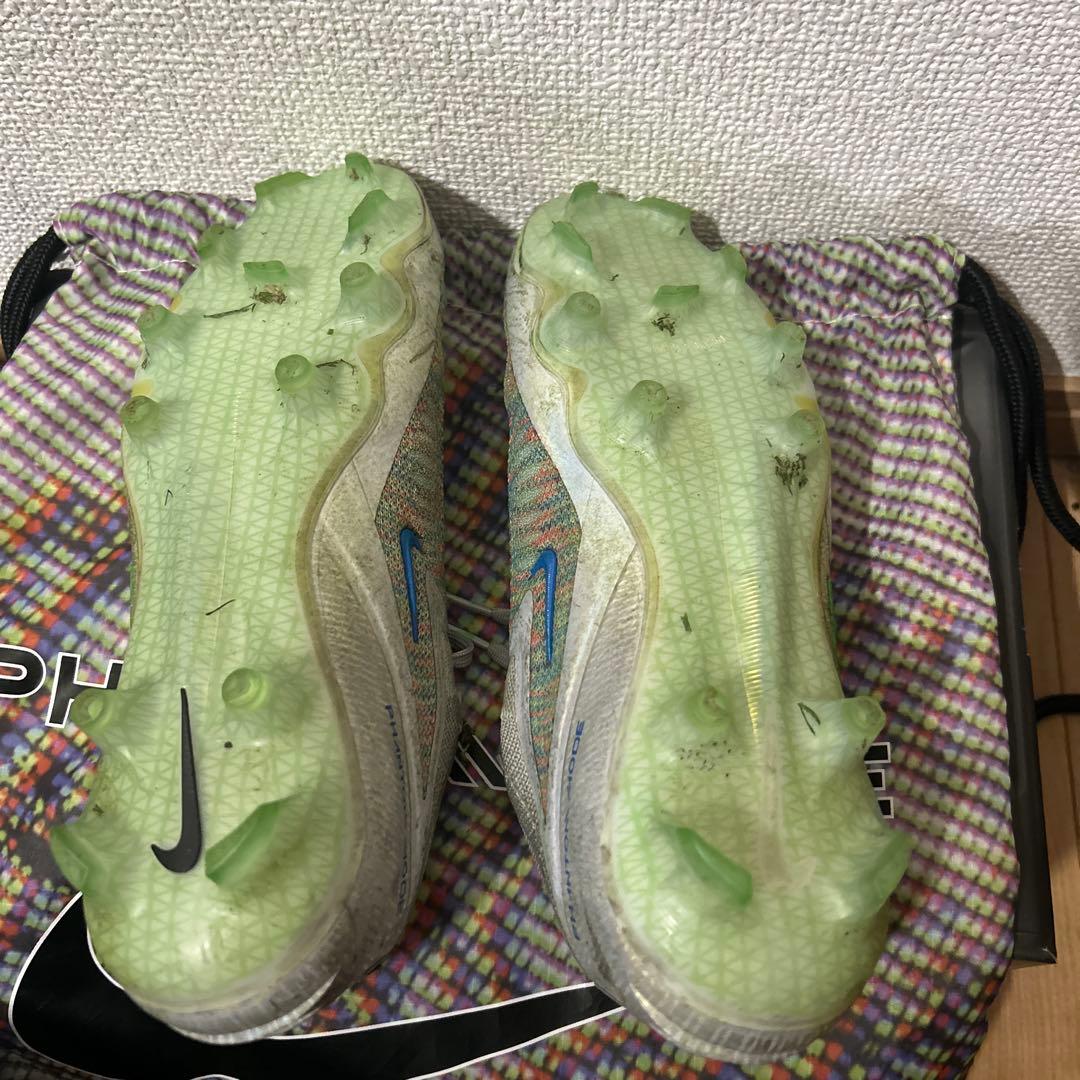 Nike Phantom Mode サッカーシューズ グレー・マルチカラー