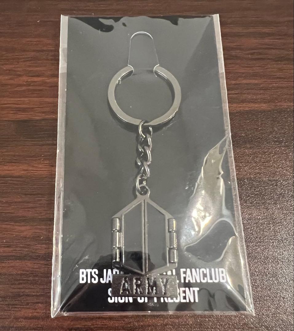 BTS ファンクラブ 継続記念品3点 キーホルダー 会報誌2冊セット【未使用】