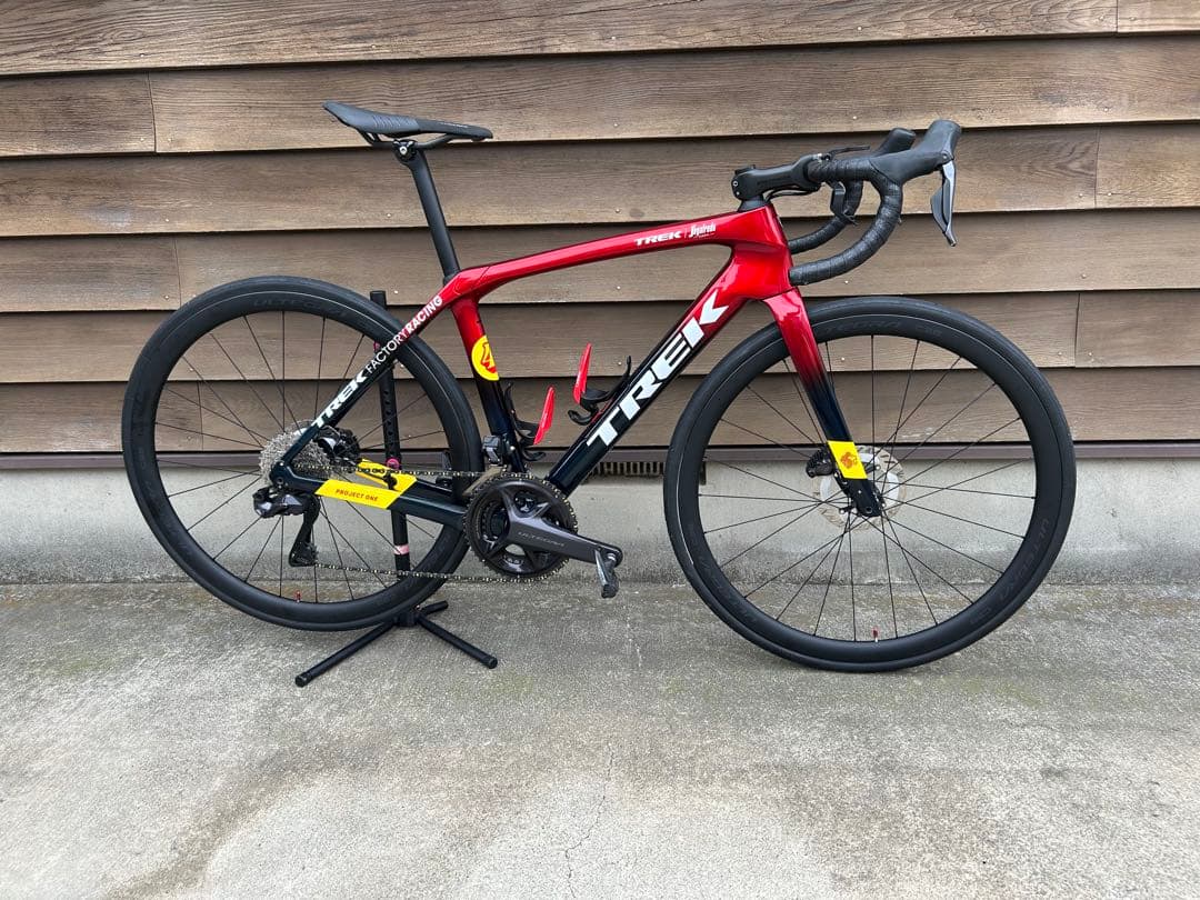 TREK Domane SLR トレック プロジェクトワンRSLチームカラー