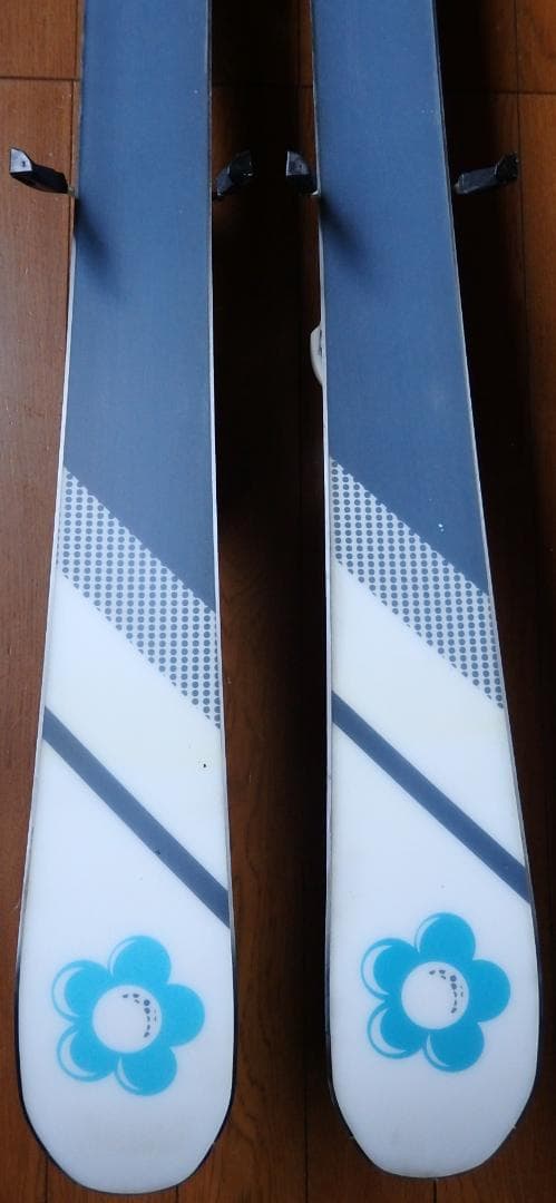 SALOMON　板131ｃｍ、ブーツ22.0～23.5ｃｍ