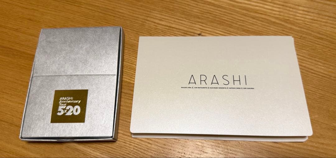 ㅤARASHI 5×20　ファンクラブ限定　スワロフスキー　ゴールド