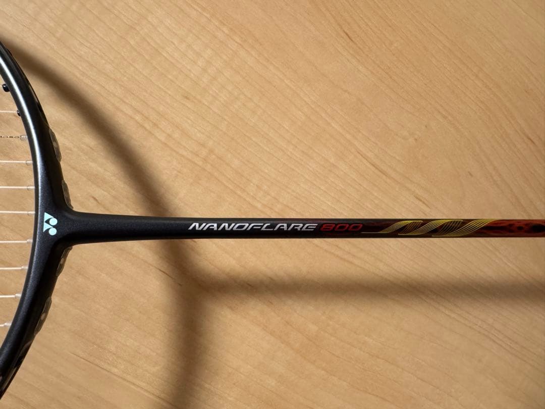 バドミントンラケット　ナノフレア800
