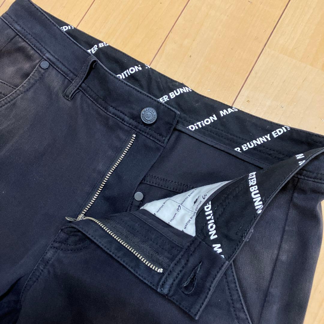 MASTER BUNNY EDITION ストレッチパンツ　サイドロゴ 黒　3