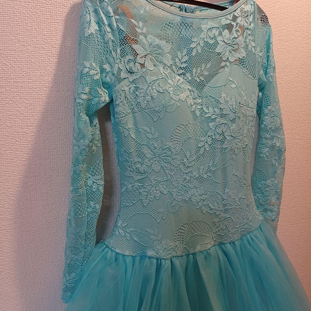 水色の長袖フレアドレス新品未使用