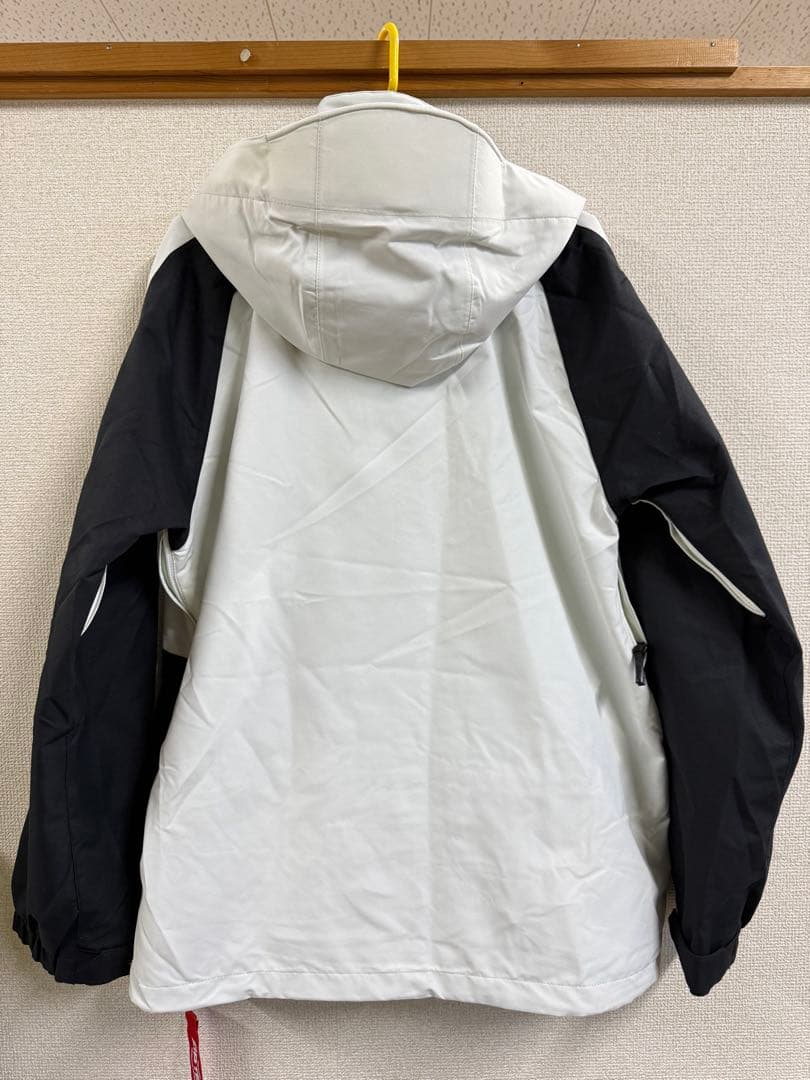 VOLCOM スノーボードウェア Sサイズ ホワイト/ブラック