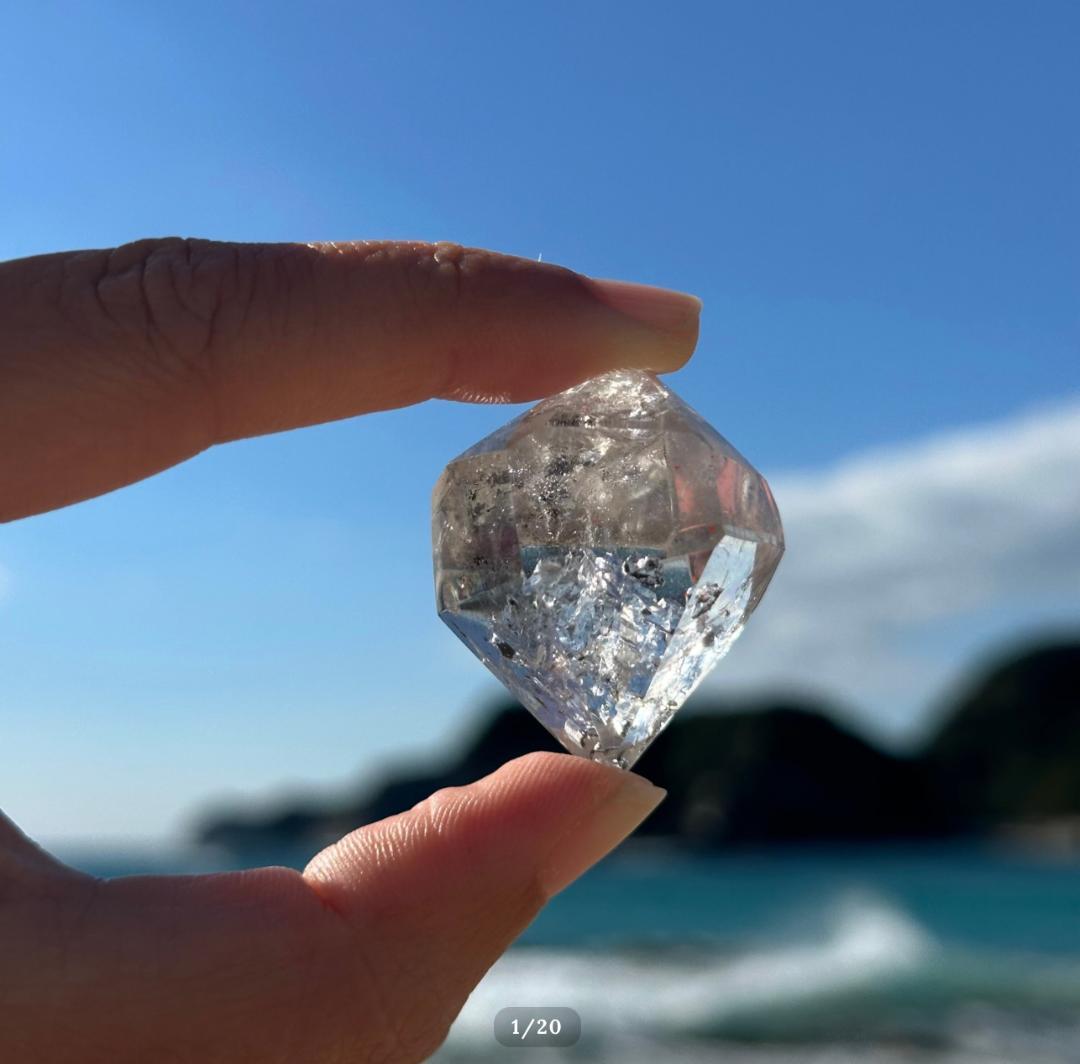 【水入り 水晶】ポイント エンハイドロ クォーツ アイリス クォーツ