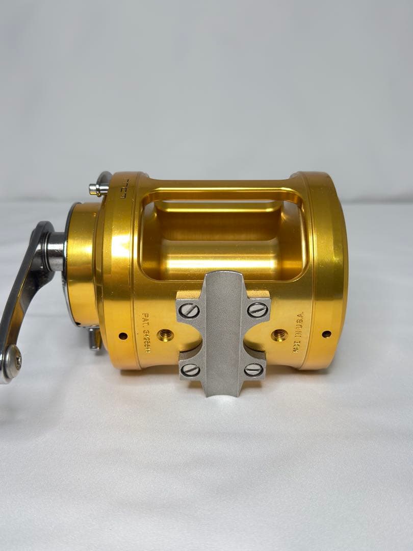 未使用PENN International II 30TWトローリング両軸リール