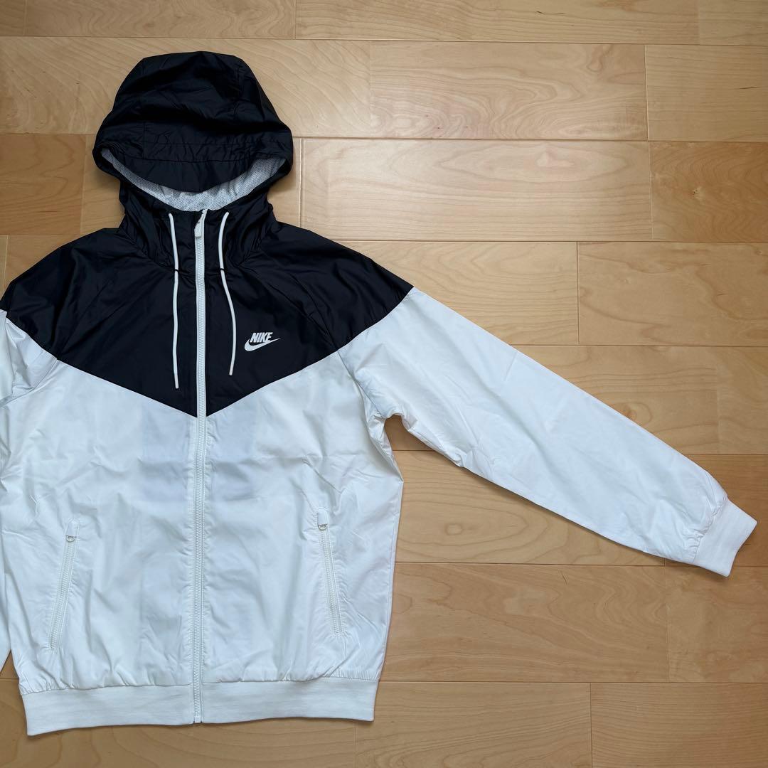 NIKEナイキ　ウィンドブレーカー　ウィンドランナージャケット　黒　白　XL新品