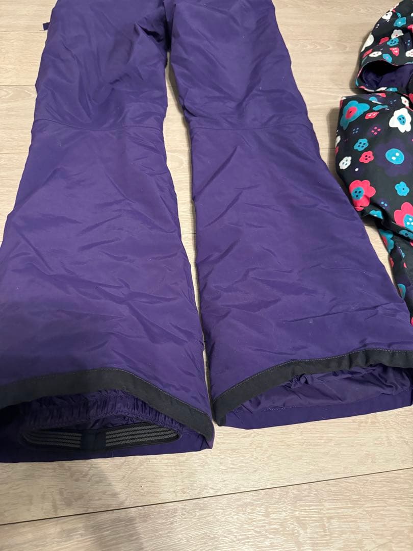 【お値下げ】BURTON 花柄 ウェア M 140cm