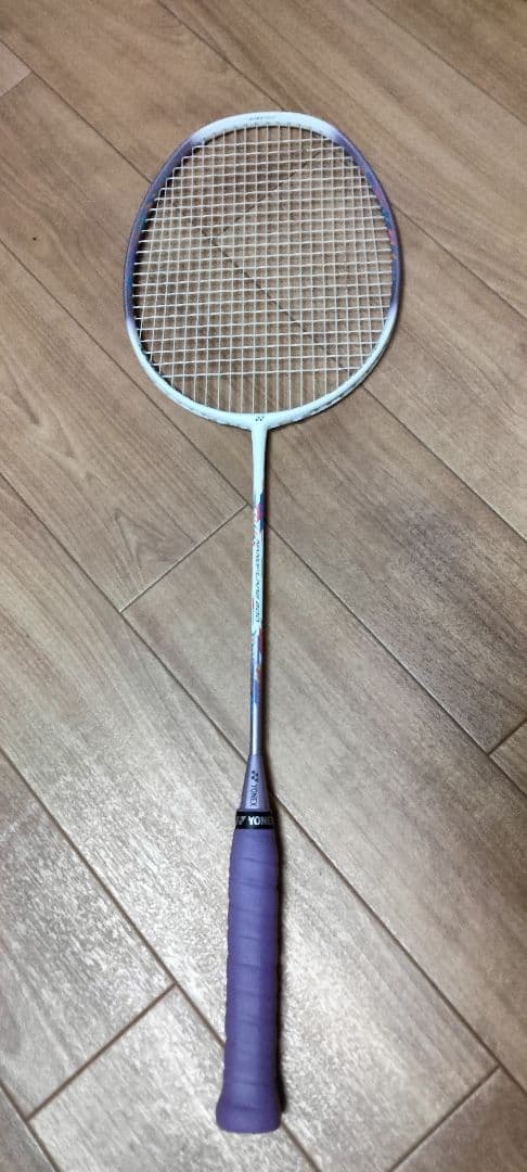 【美品】YONEX　4U5　 NANOFLARE200 バドミントンラケット