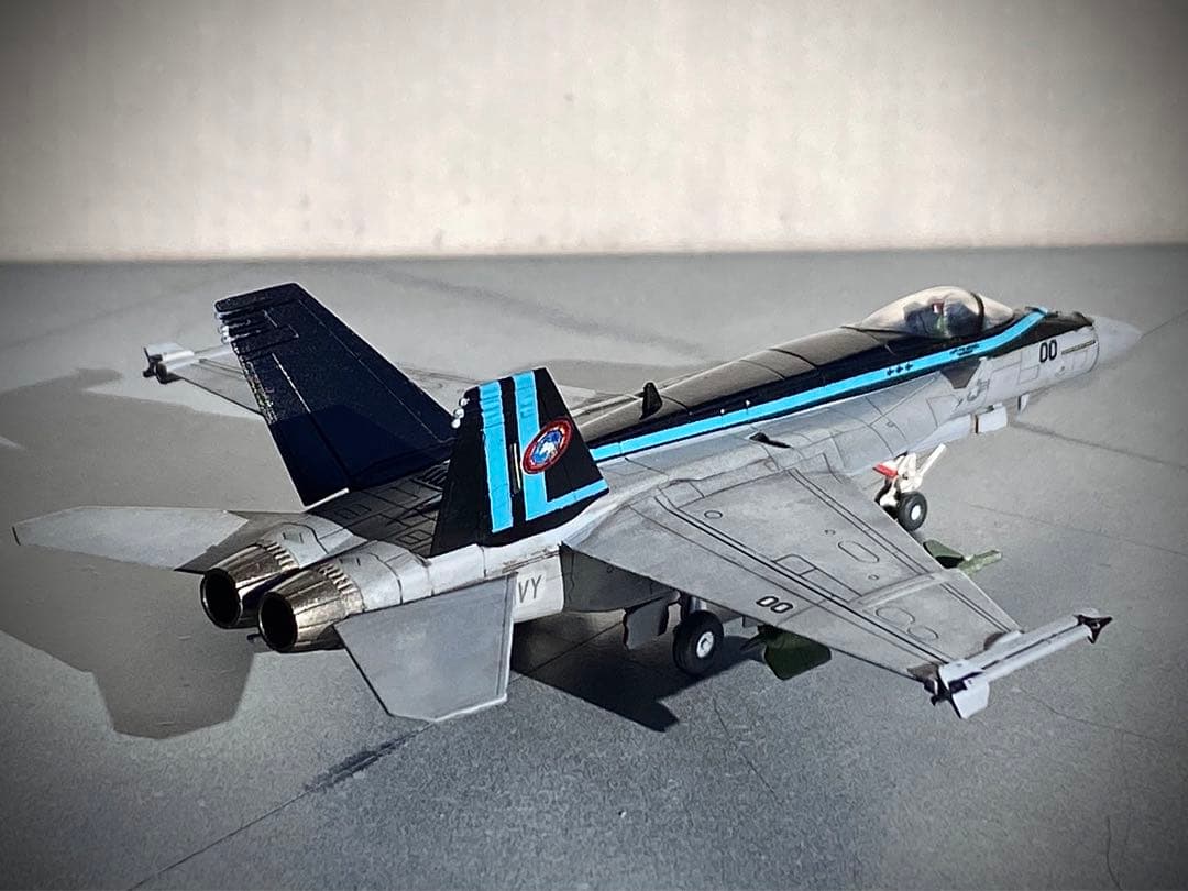 【トップガンマーヴェリック】1/144完成品 F/A-18E スーパーホーネット