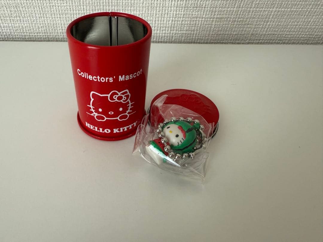 ↓大幅値下げ中↓ハローキティ キーホルダー コレクターズマスコット　スイカ