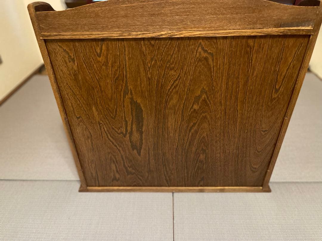 アンティーク風　キャビネット　カップボード　飾り棚