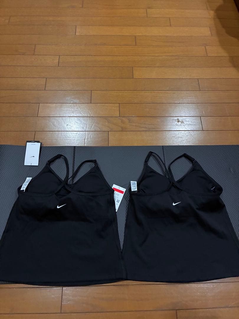 ❣️ヨガウェア❣️レディースL 黒　クロスストラップ タンクトップ 2点セット