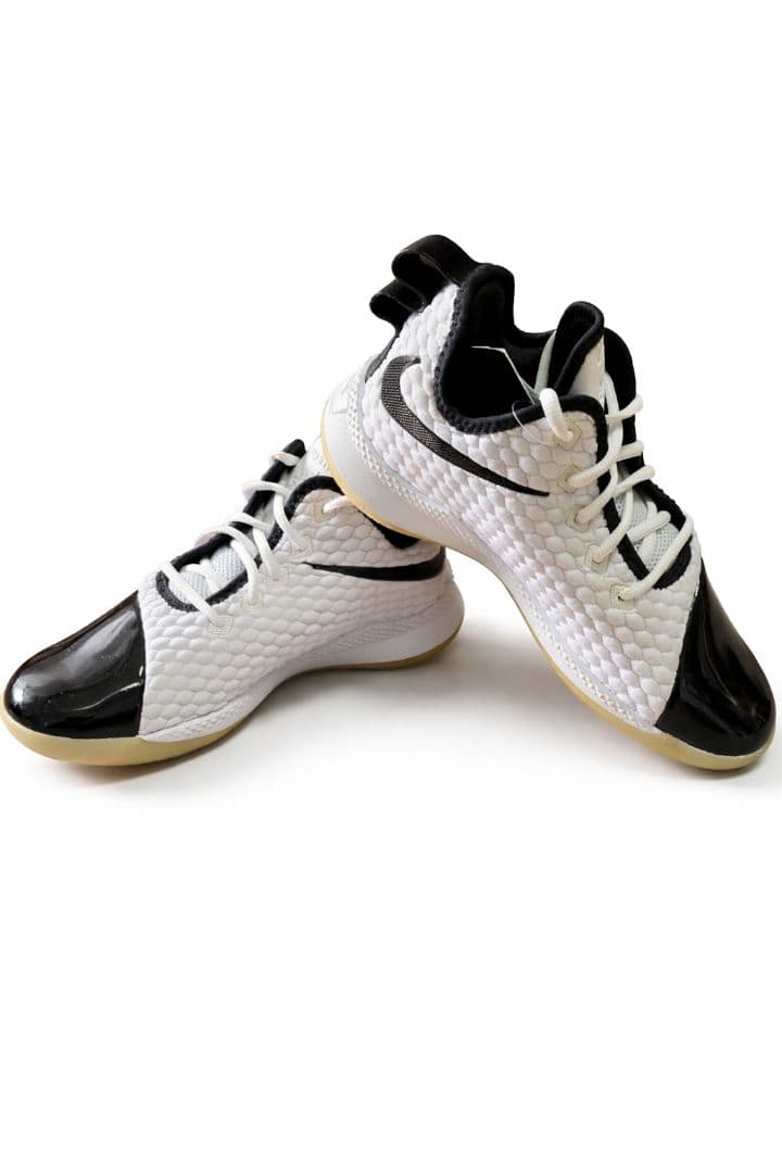 【新品/黒タグ付】レブロン ウィットネス3 25.5cm バッシュ NIKE