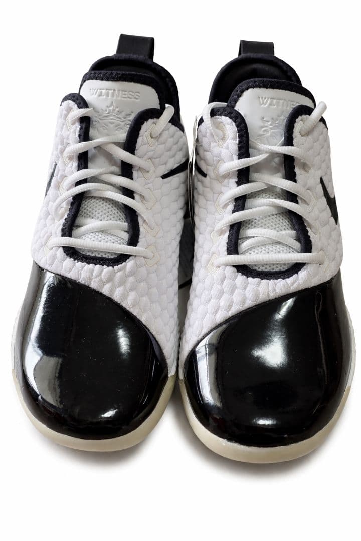 【新品/黒タグ付】レブロン ウィットネス3 25.5cm バッシュ NIKE