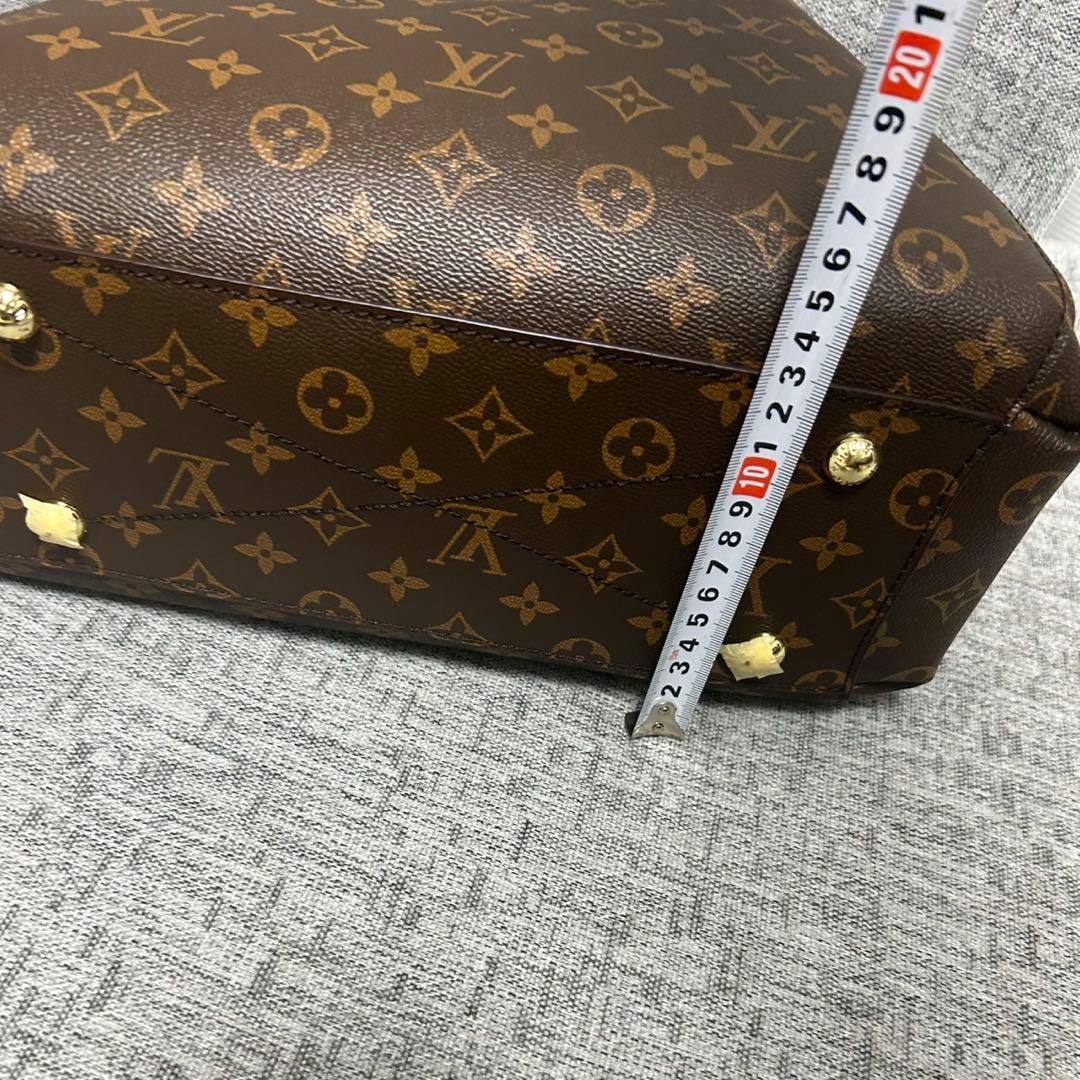 未使用LOUIS VUITTONノベルティトートバッグ　ショルダー付き