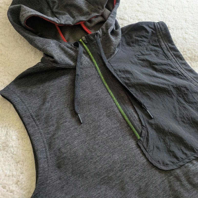 ナイキ Nike ノースリーブ 裏フリース　ショートパンツセットアップ