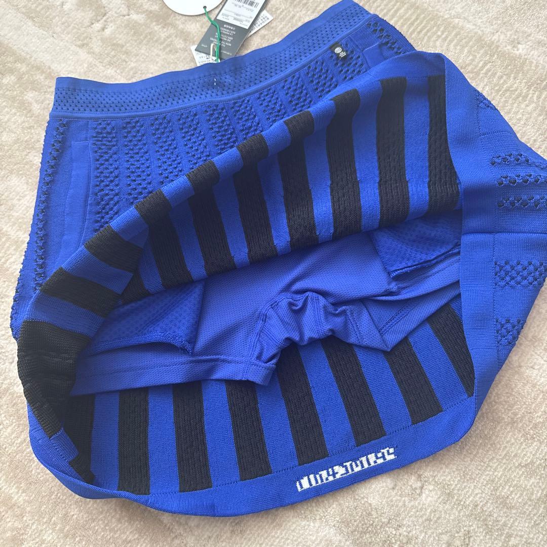 adidas 青 スカート　春夏ニット