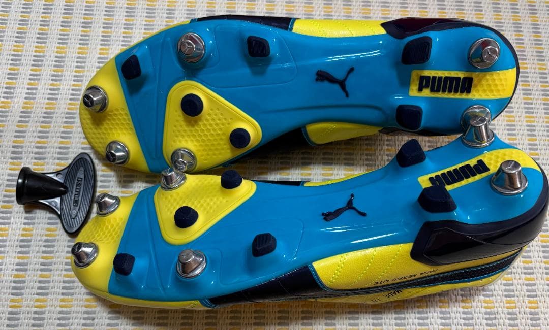 新品 未使用 PUMA サッカースパイク パラメヒコライト SG 28.5cm