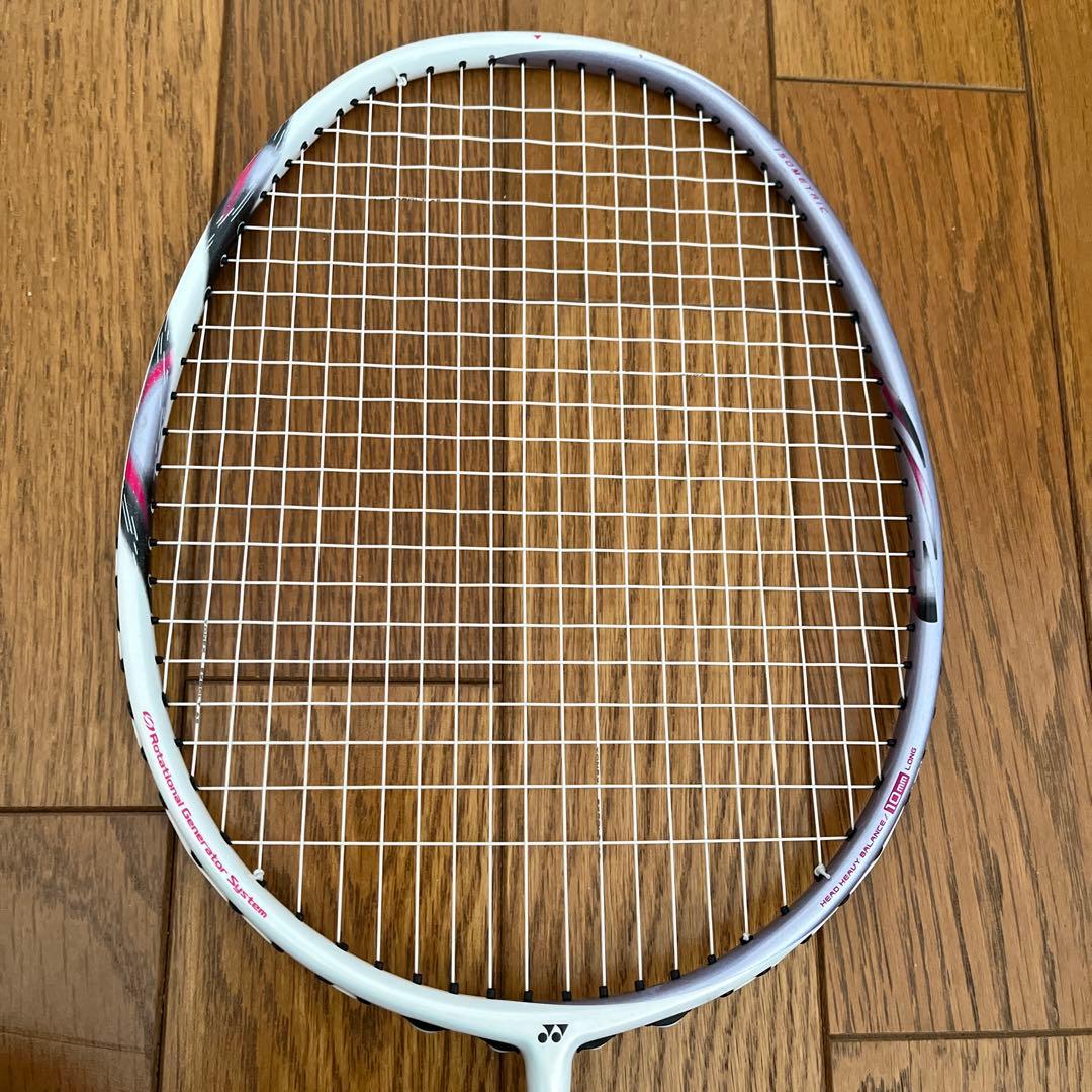 ①ASTROX 66 バドミントンラケットYONEX