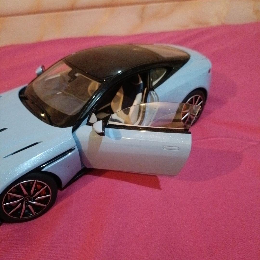 AUTOart 1/18　アストンマーチン DB11 メタリック・ライトブルー
