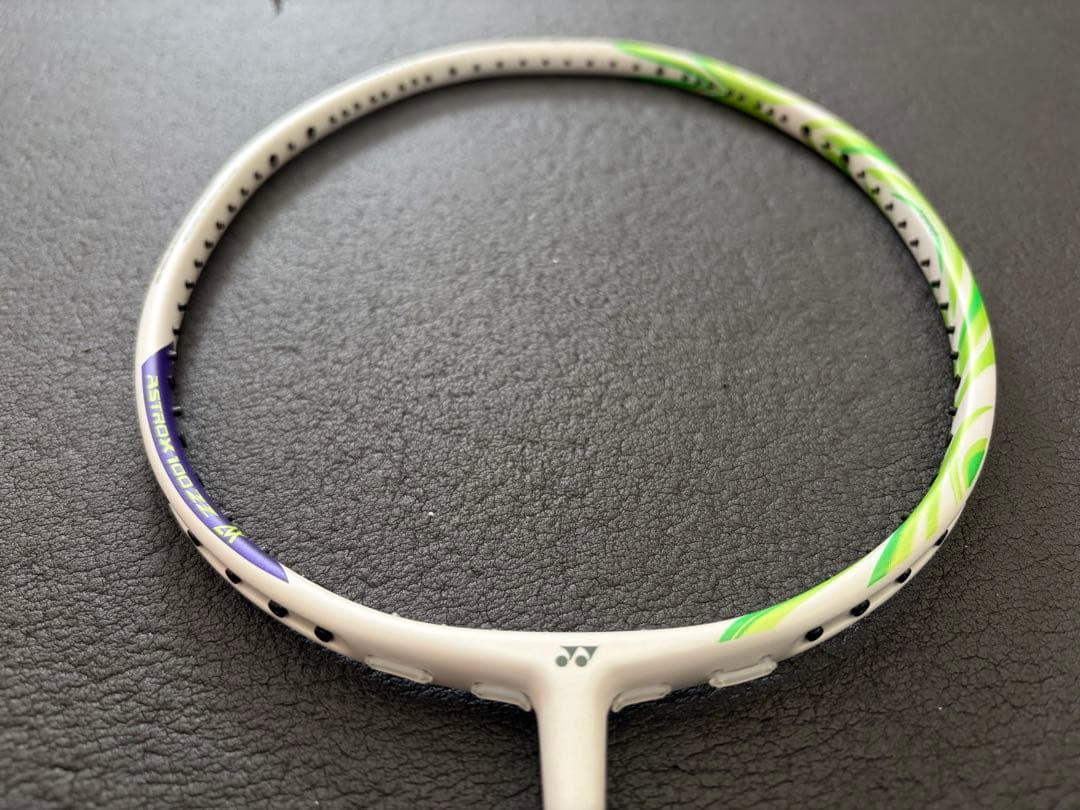 【国内正規品/新品】YONEX アストロクス100ZZ VA 3U5