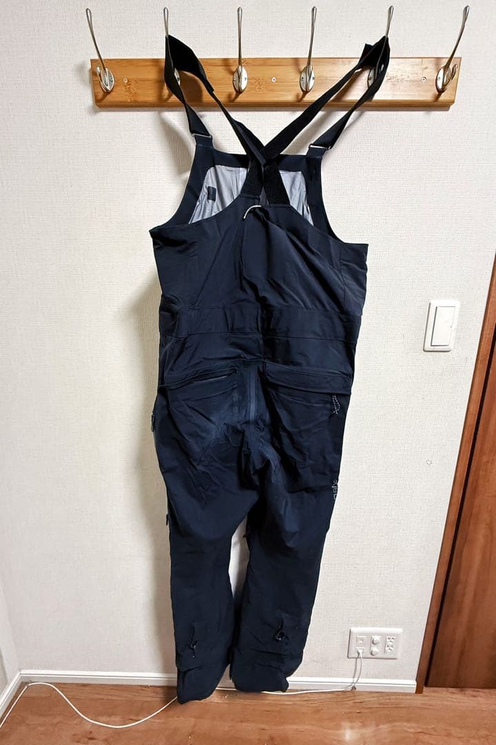 バートン　ゴアテックス　ストレッチ　ビブパンツ　メンズ　M