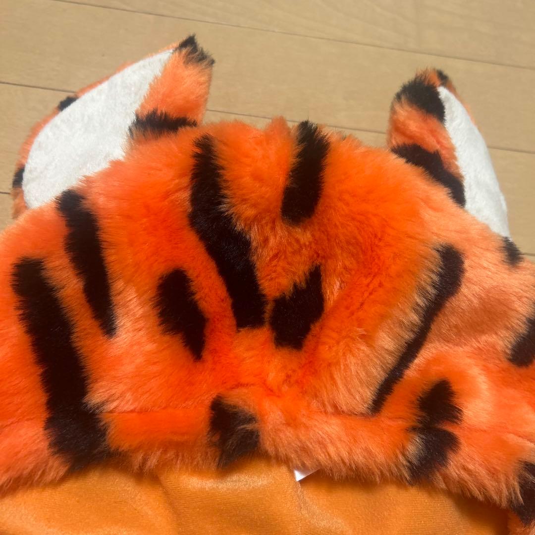 Disney ディズニー　マフラーキャップ　ティガー