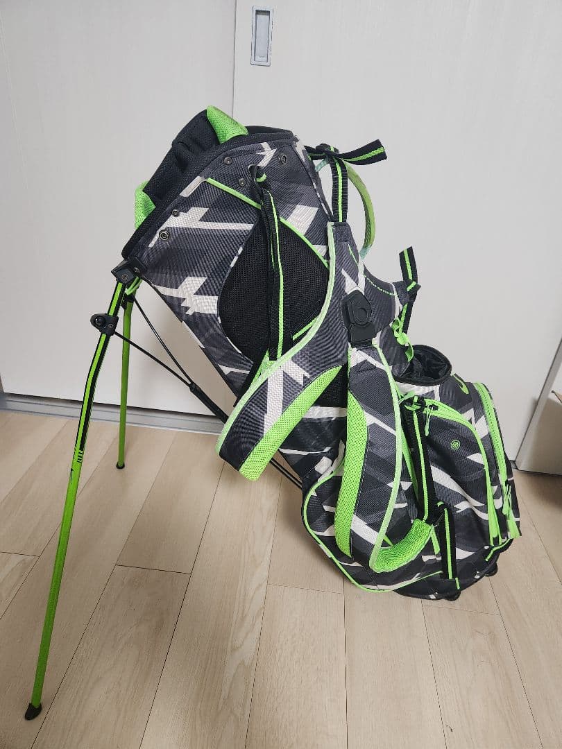 NIKEエクストリームスポーツIVスタンドキャディバッグ　カモネオン