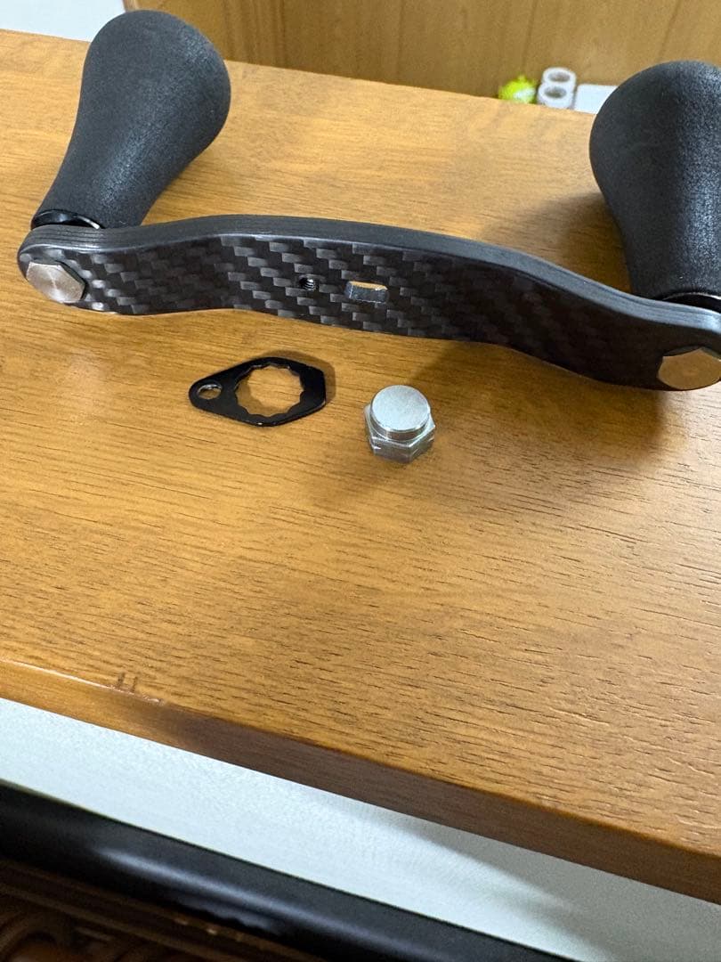 スタジオコンポジットハンドル　シマノ用ナットは左用