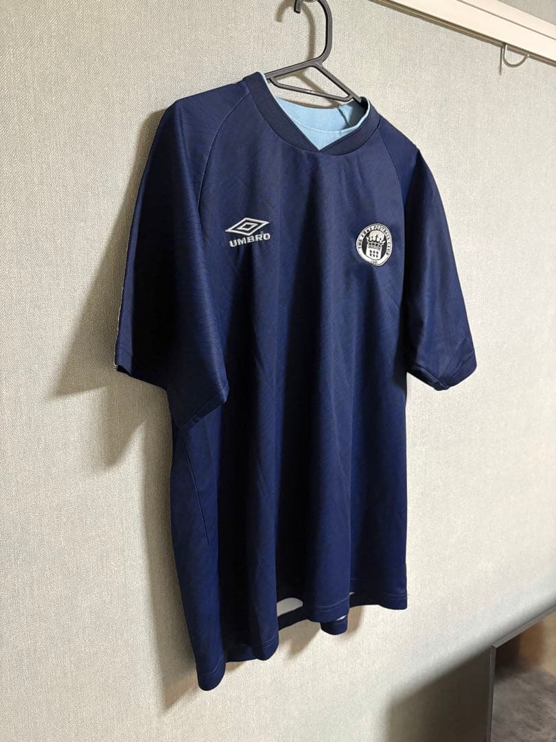 Umbro ネイビー ラグランスリーブシャツ