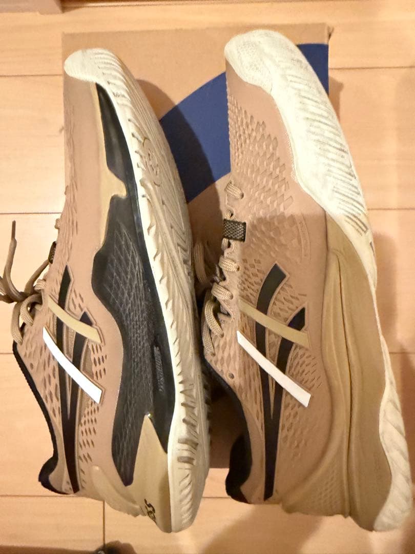 ASICS テニスシューズ ベージュ