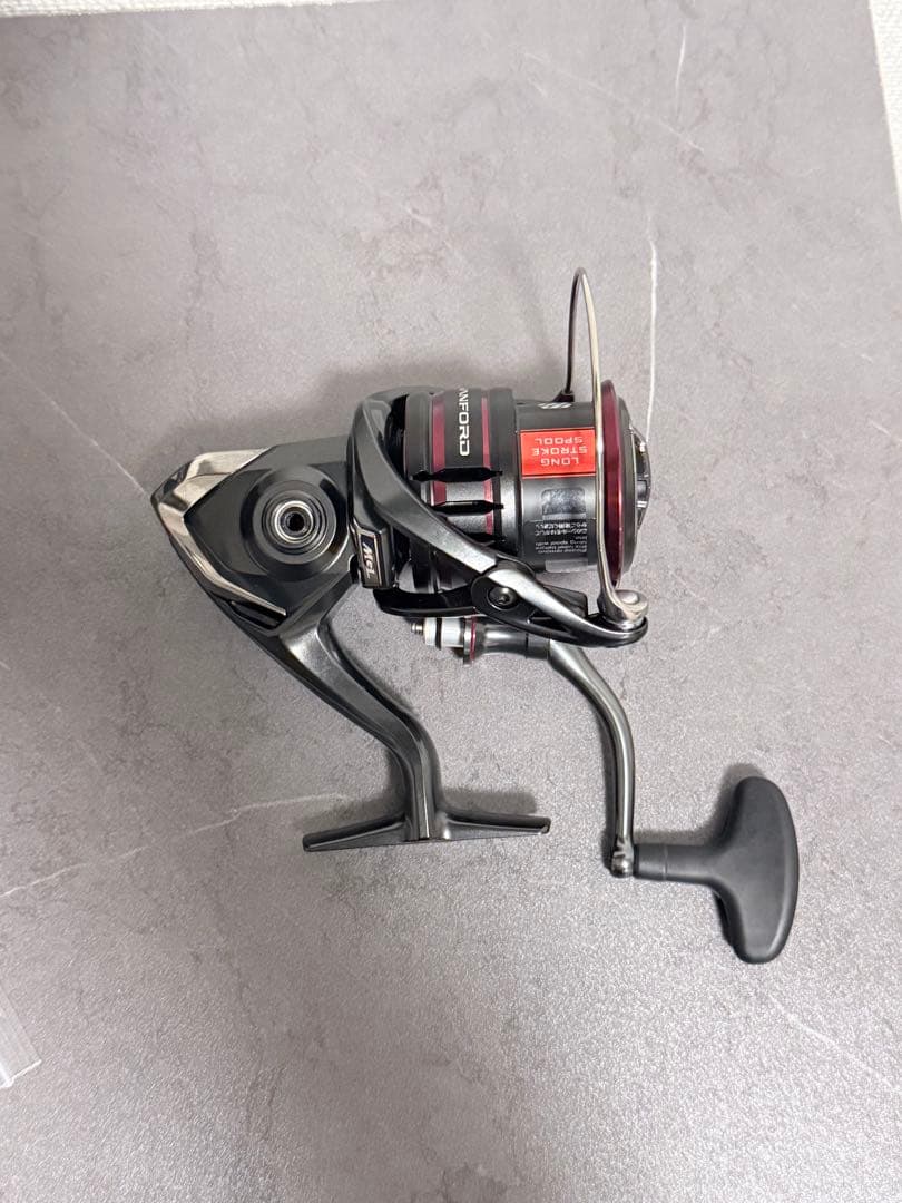 (新品未使用) SHIMANO VANFORD 4000MHG スピニングリール