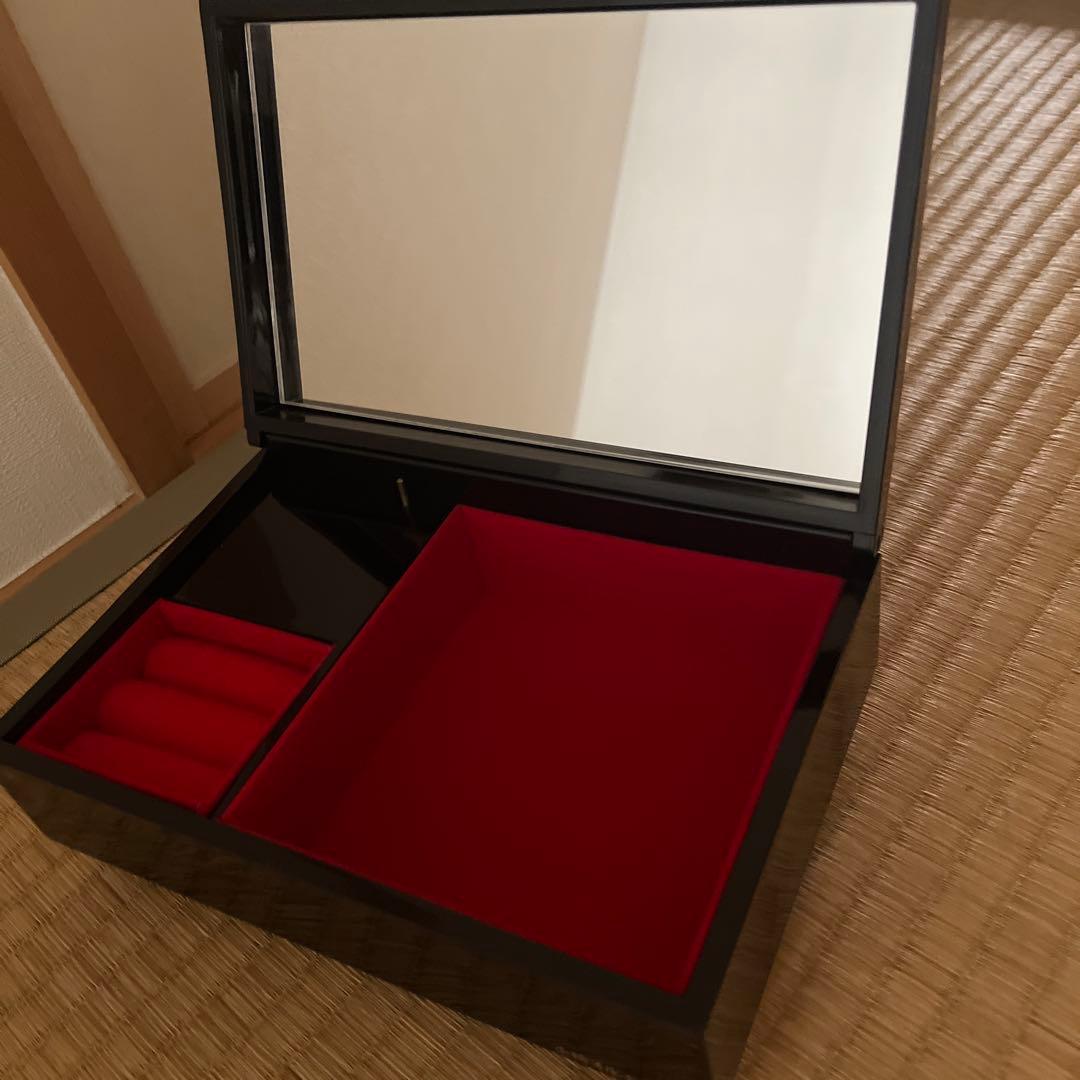 小樽オルゴール付きジュエリーボックス　黒色漆塗
