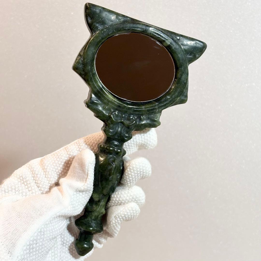 グリーンジェイド　手鏡　天然石　パワーストーン　猫 ジェイド