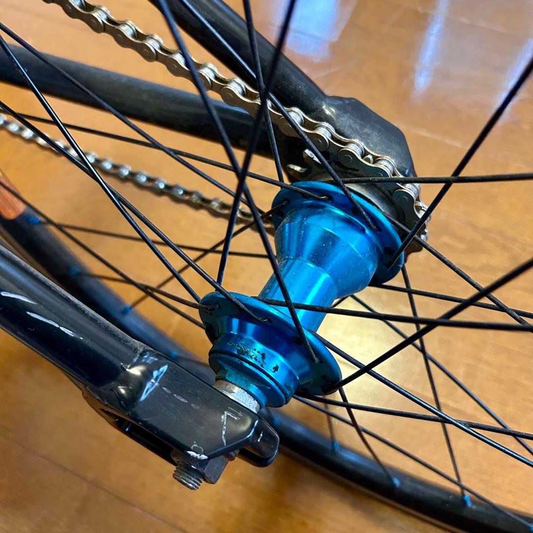 BMXレーサー　未使用のタイヤ（18㌅）1本付き