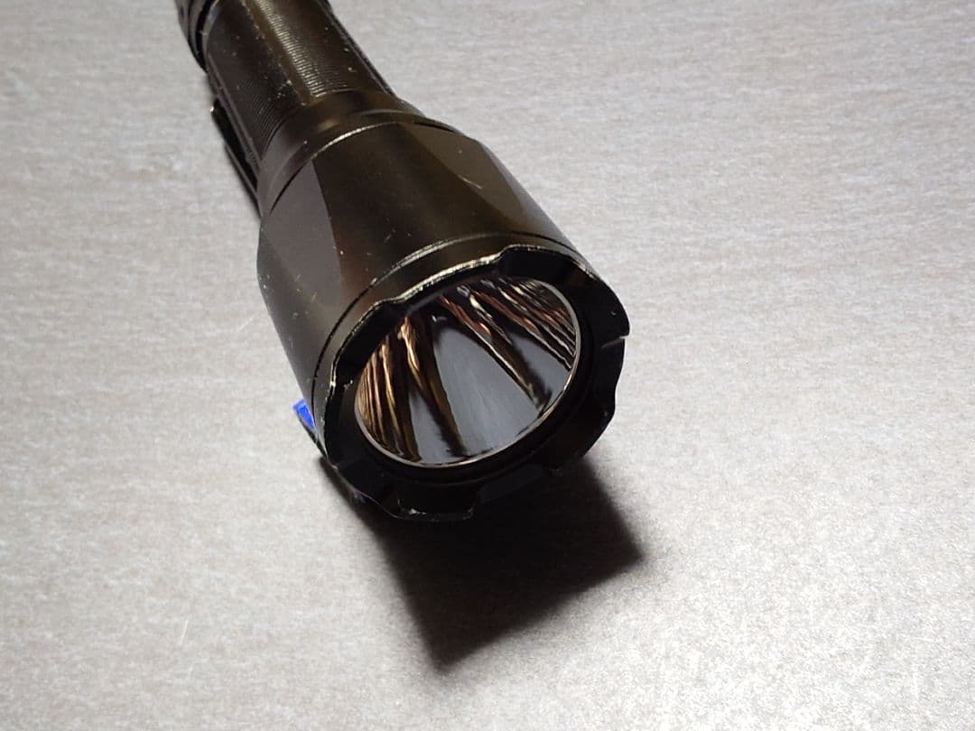 FENIX TK11TAC 懐中電灯