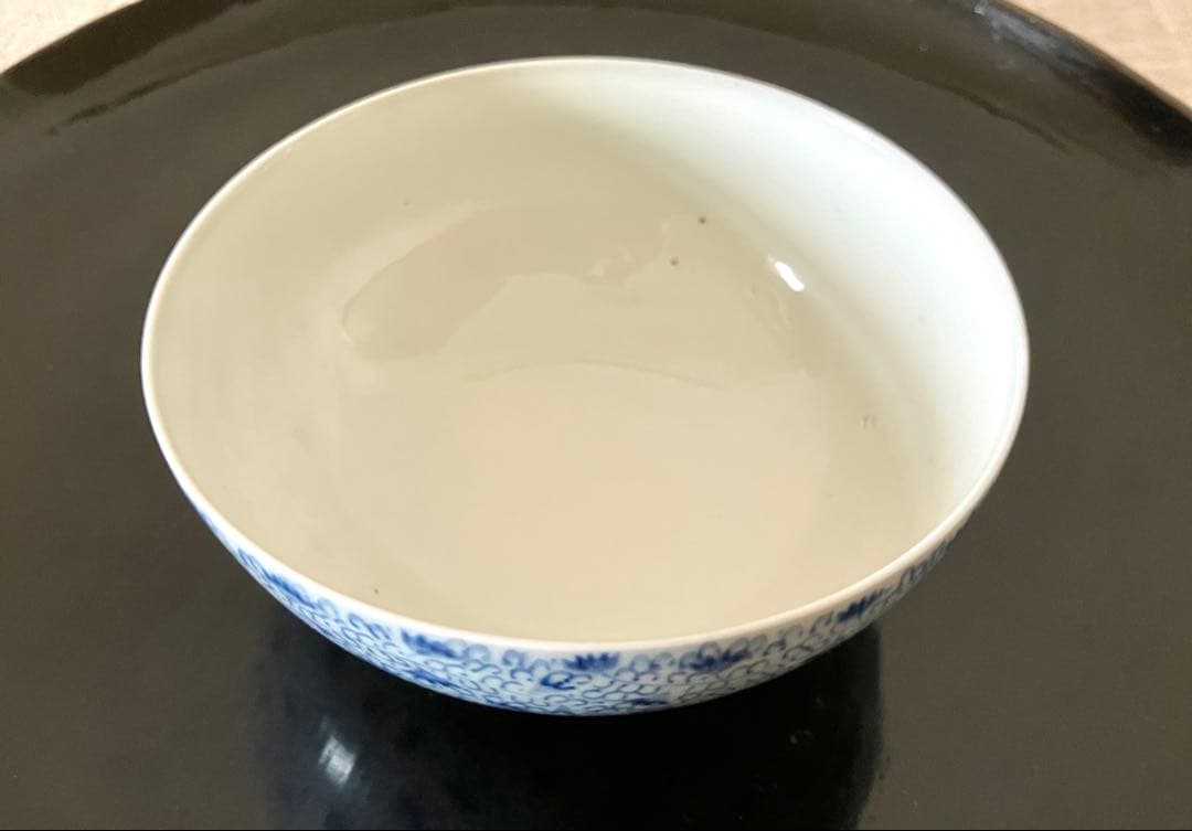 古伊万里　染付茶碗／みじん唐草紋