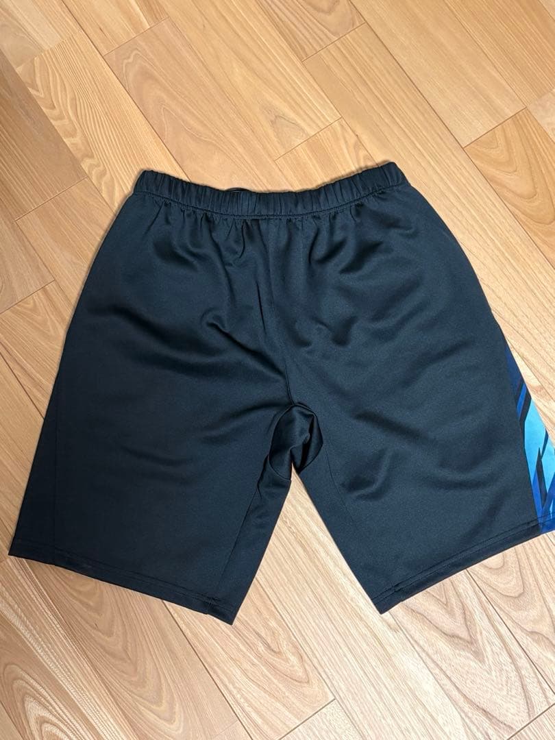 ヨネックス　ハーフパンツ　黒　青