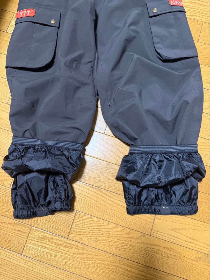 【再値下げ】sizeＭ　國母 和宏 NOMADIK 777ダークグレイ25-26