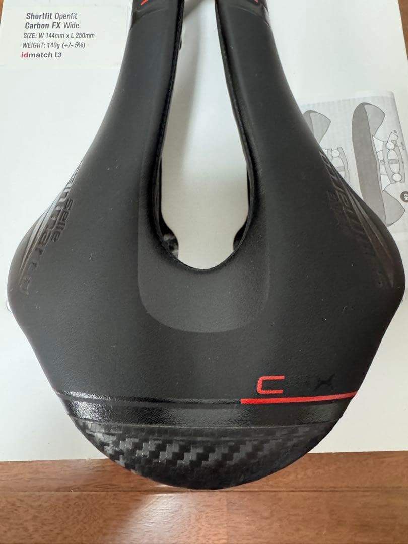 Shortfit Openfit Carbon FX Wide サドル