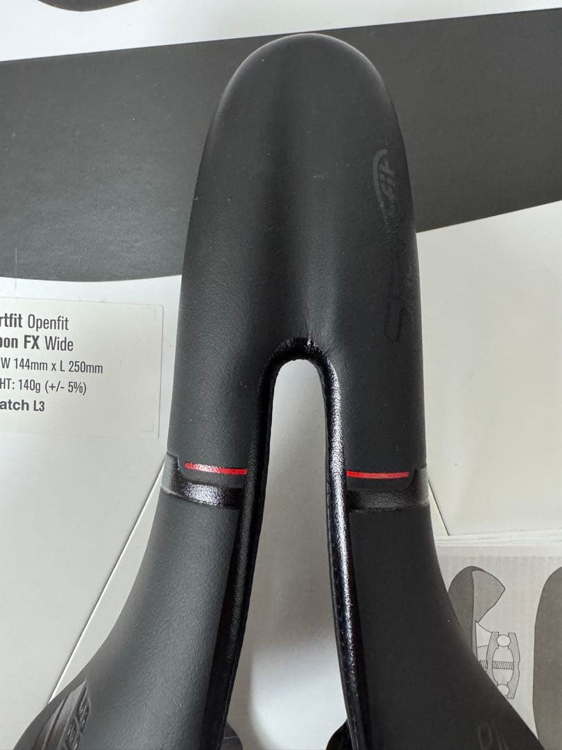 Shortfit Openfit Carbon FX Wide サドル