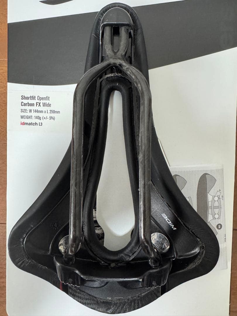 Shortfit Openfit Carbon FX Wide サドル