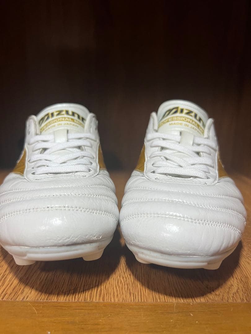 Mizuno Morelia ホワイト/ゴールド