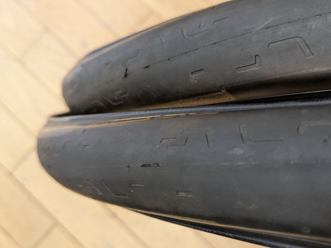 ENVE/SESチューブレス　700×25C