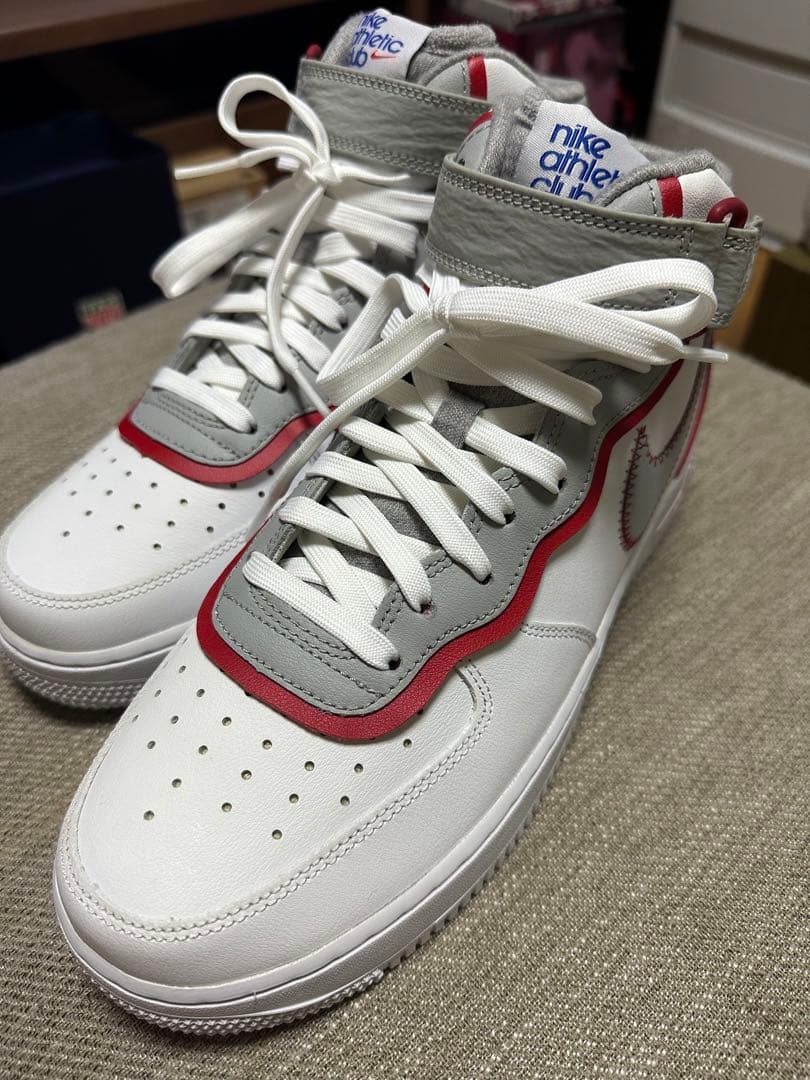 Nike Air Force 1 ハイカットシューズ ホワイト/レッド